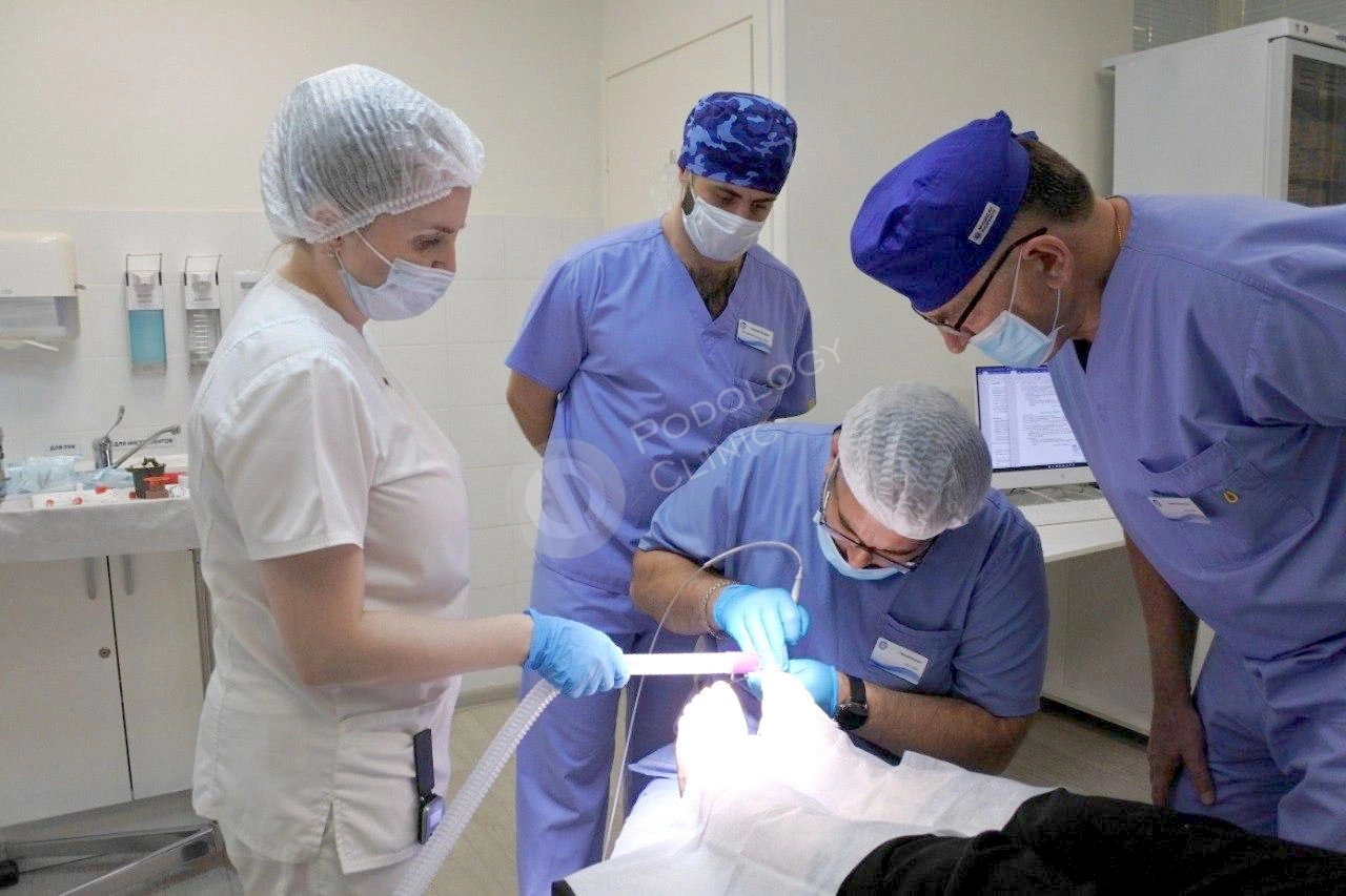 Повышение квалификации для хирургов Клиники подологии Полёт от мастера лазерной хирургии, фото 11
